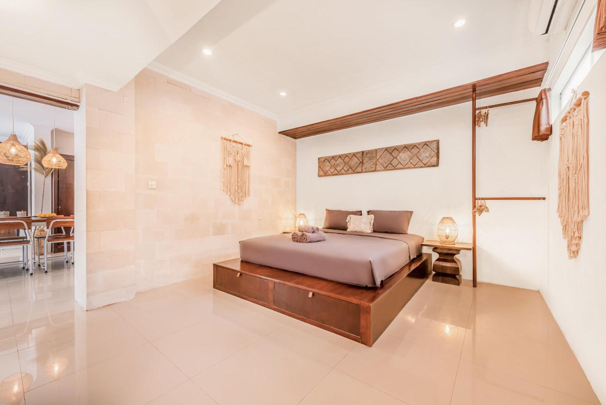 Aurora - Private 6 Bdr In Seminyak, Prime Location, Pool & Garden Seminyak (Bali)