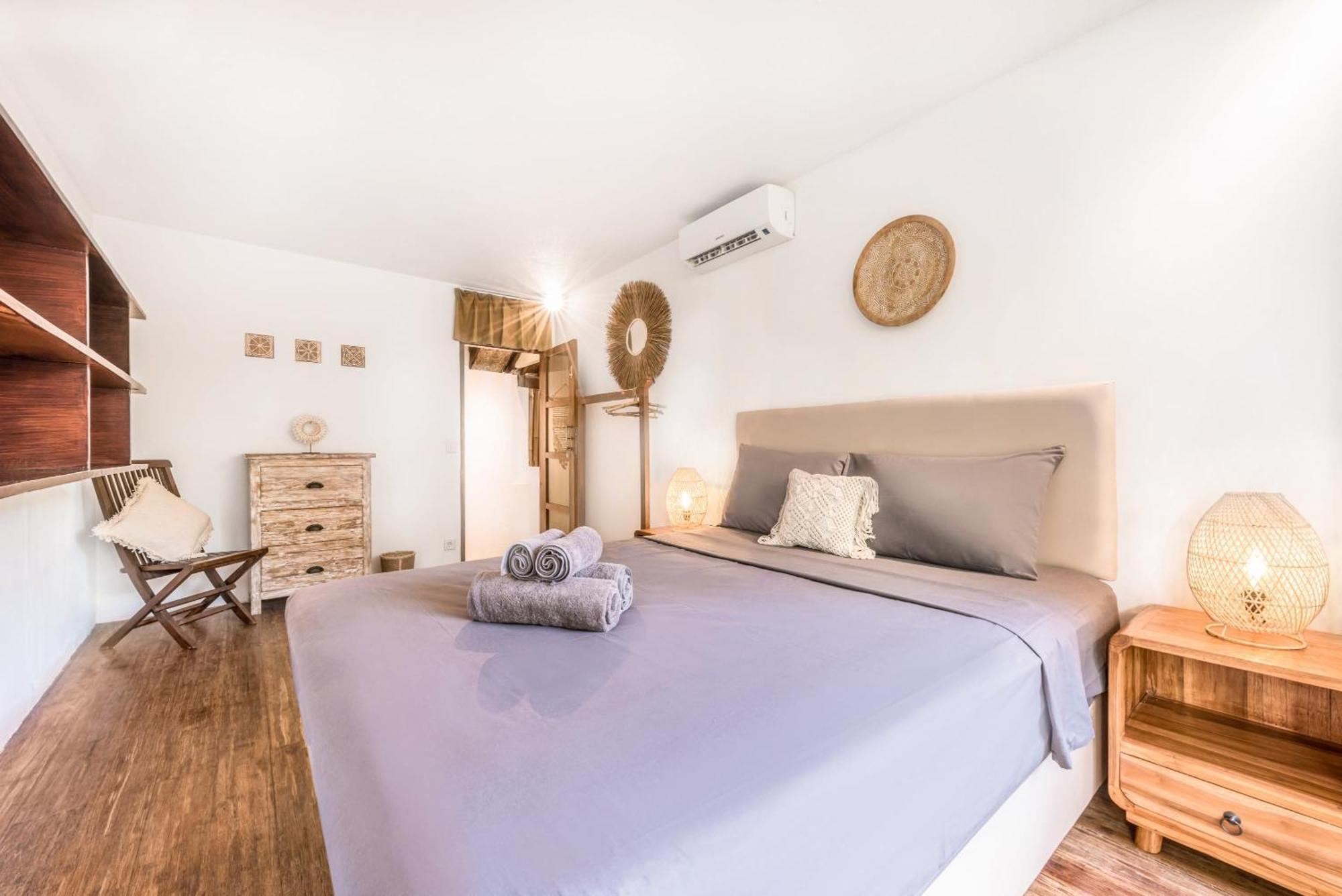 Aurora - Private 6 Bdr In Seminyak, Prime Location, Pool & Garden