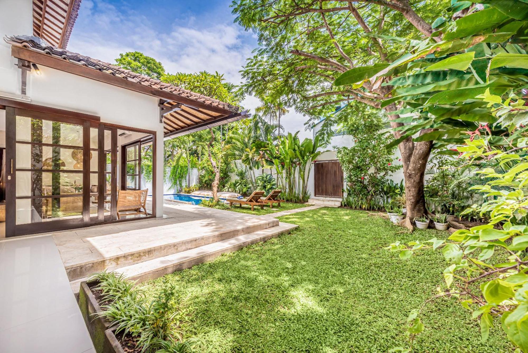 Villa Aurora - Private 6 Bdr In Seminyak, Prime Location, Pool & Garden Seminyak (Bali)