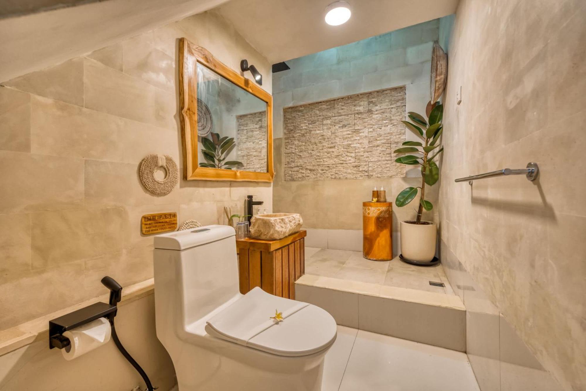 Aurora - Private 6 Bdr In Seminyak, Prime Location, Pool & Garden Villa *