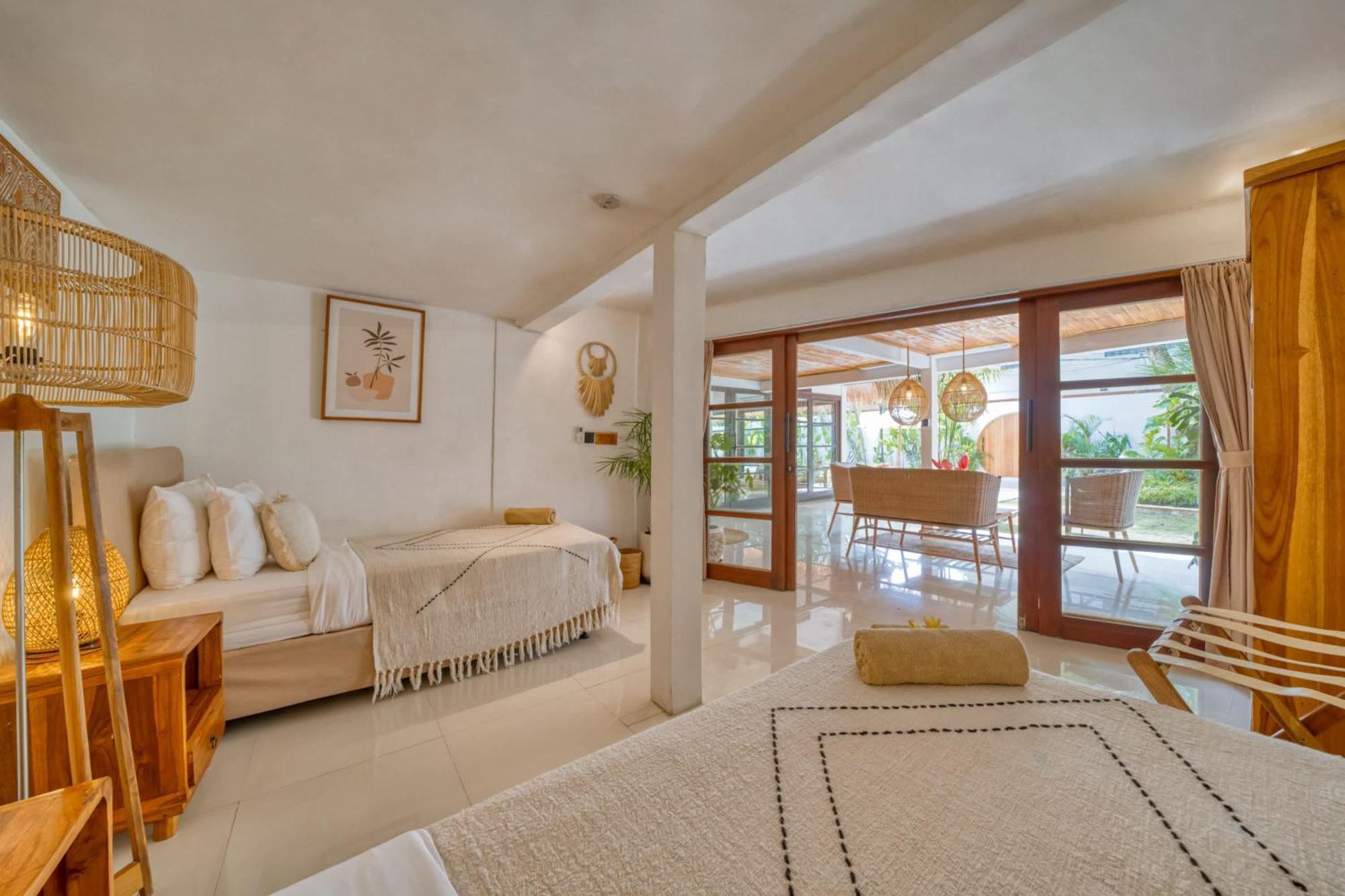 Villa Aurora - Private 6 Bdr In Seminyak, Prime Location, Pool & Garden *