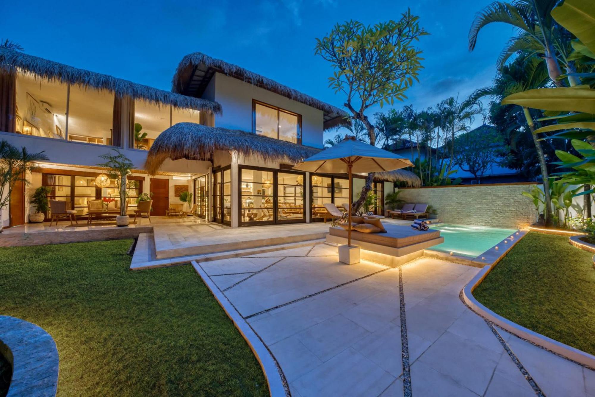 Villa Aurora - Private 6 Bdr In Seminyak, Prime Location, Pool & Garden *