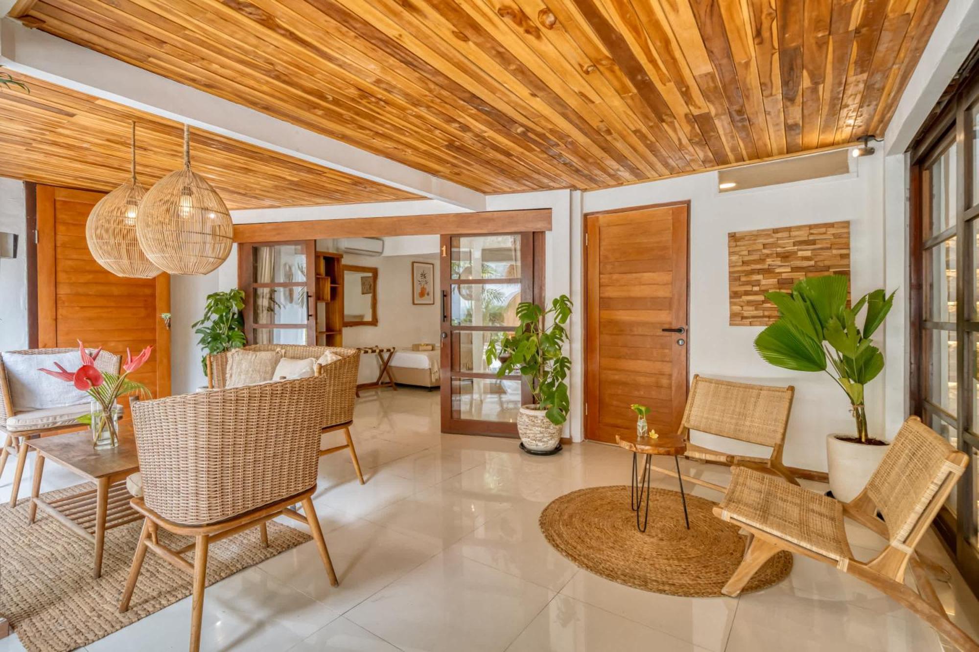 Villa Aurora - Private 6 Bdr In Seminyak, Prime Location, Pool & Garden *