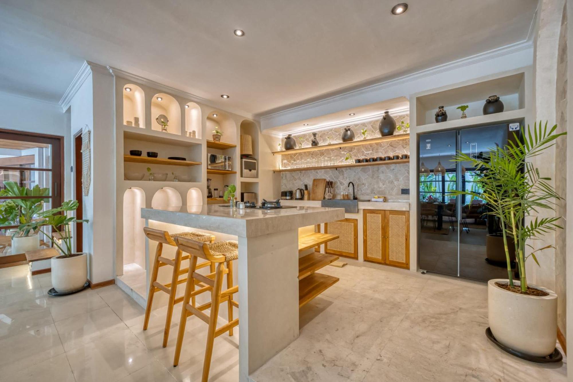Aurora - Private 6 Bdr In Seminyak, Prime Location, Pool & Garden *